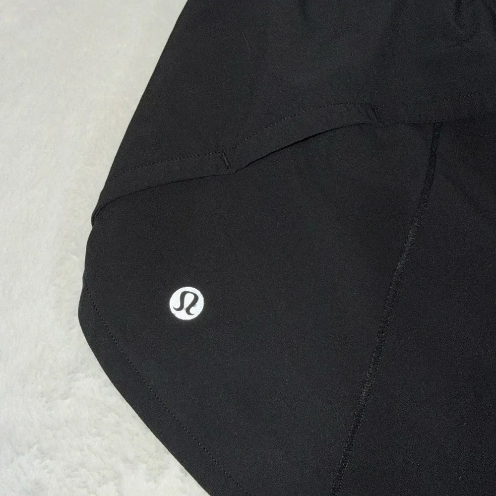 Lululemon Speed Up Lined Short Women's Size 8 — Black 3.5